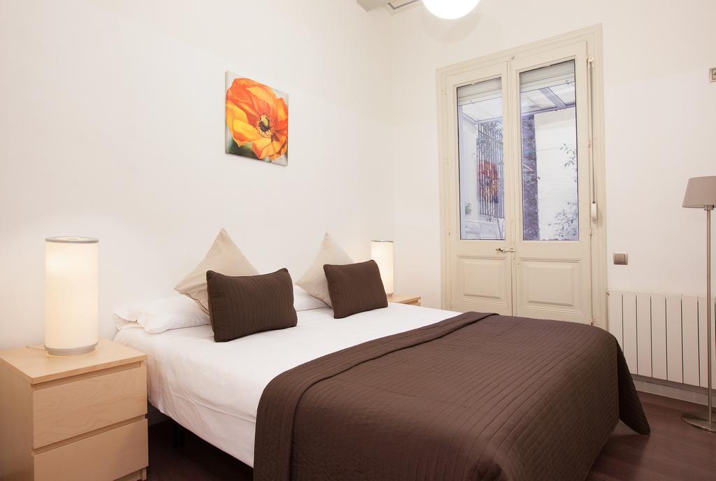 Rent Top Apartments Near Plaza De Catalunya บาร์เซโลนา ภายนอก รูปภาพ