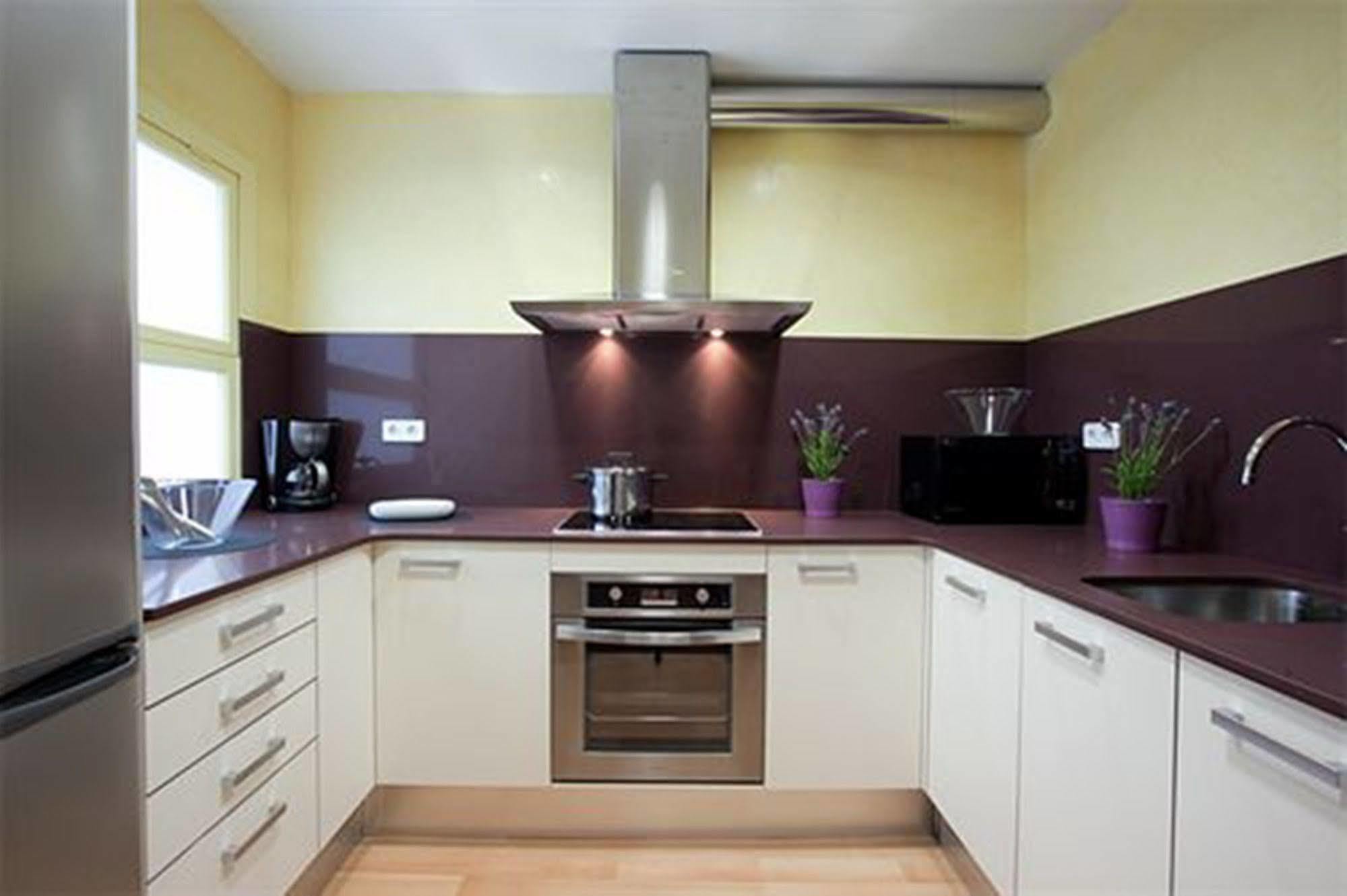 Rent Top Apartments Near Plaza De Catalunya บาร์เซโลนา ภายนอก รูปภาพ