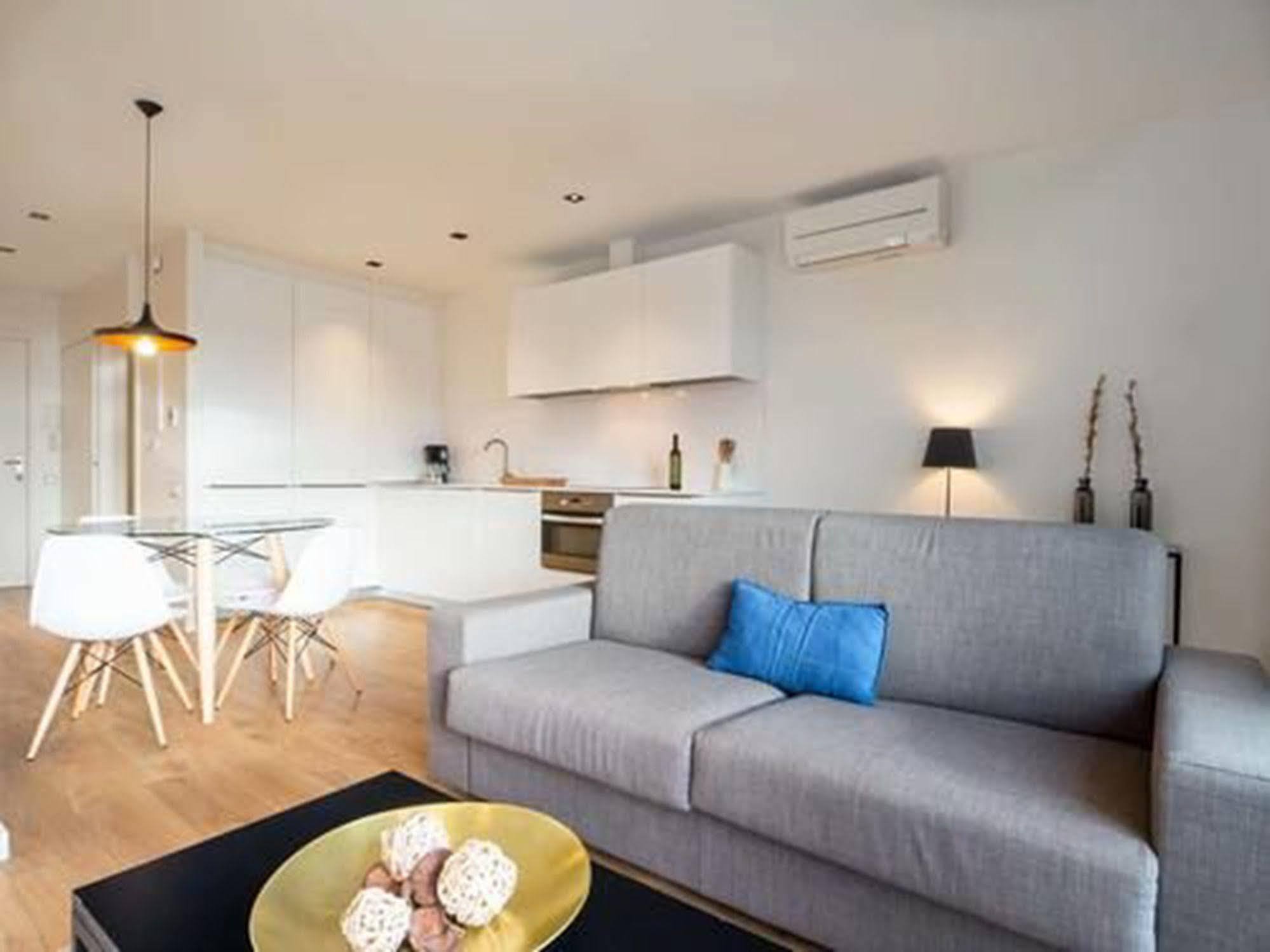 Rent Top Apartments Near Plaza De Catalunya บาร์เซโลนา ภายนอก รูปภาพ