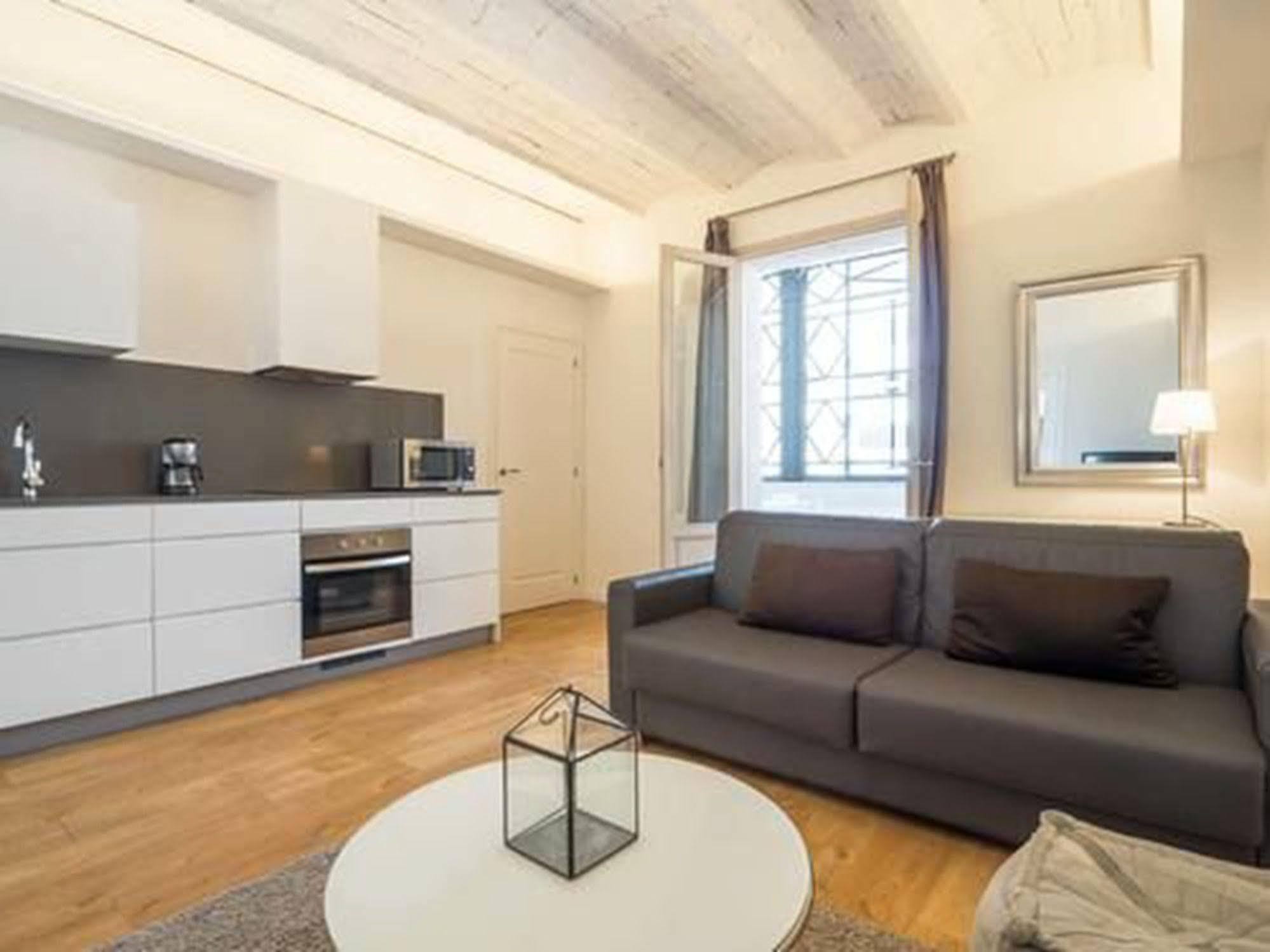 Rent Top Apartments Near Plaza De Catalunya บาร์เซโลนา ภายนอก รูปภาพ