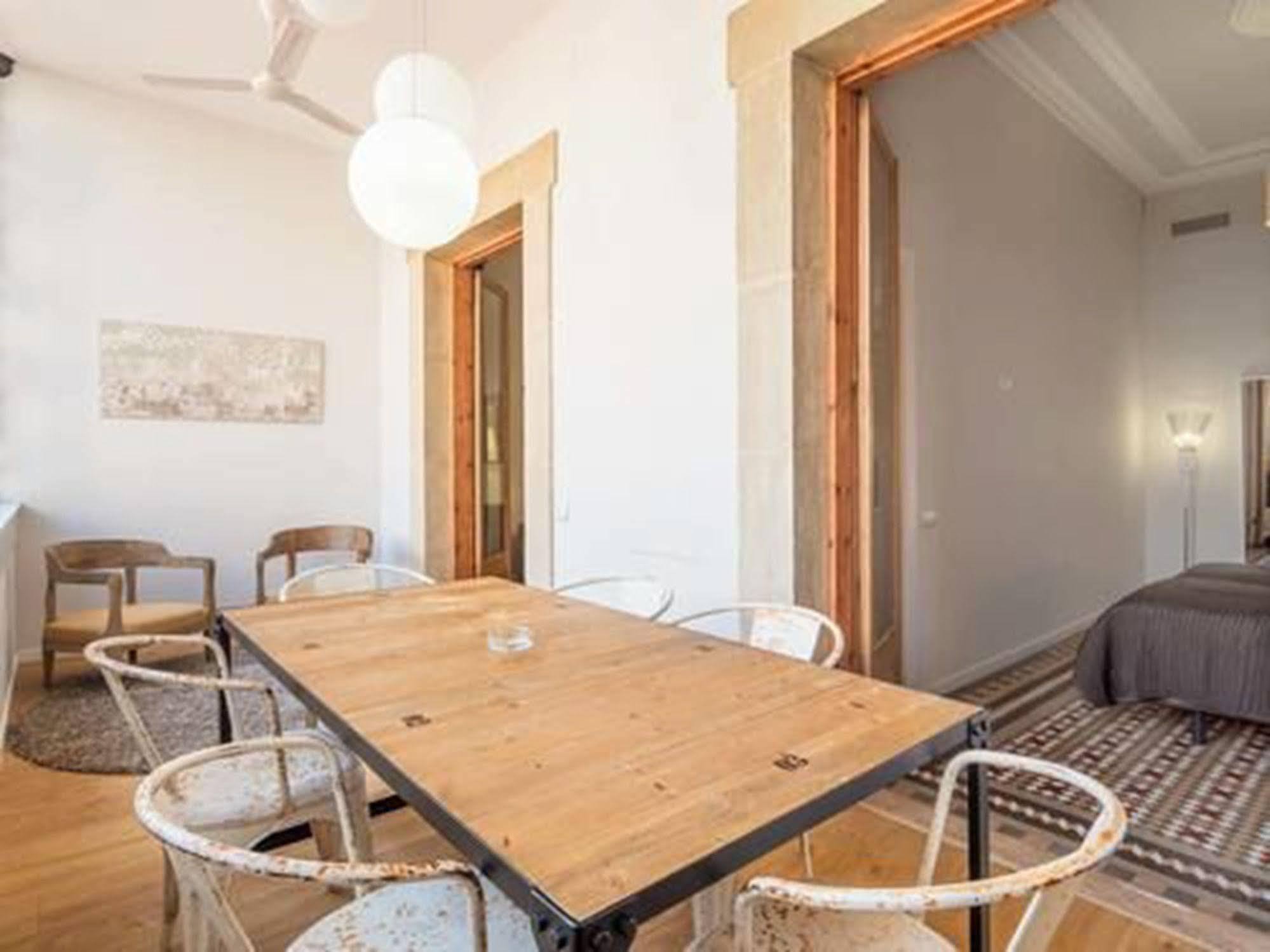 Rent Top Apartments Near Plaza De Catalunya บาร์เซโลนา ภายนอก รูปภาพ