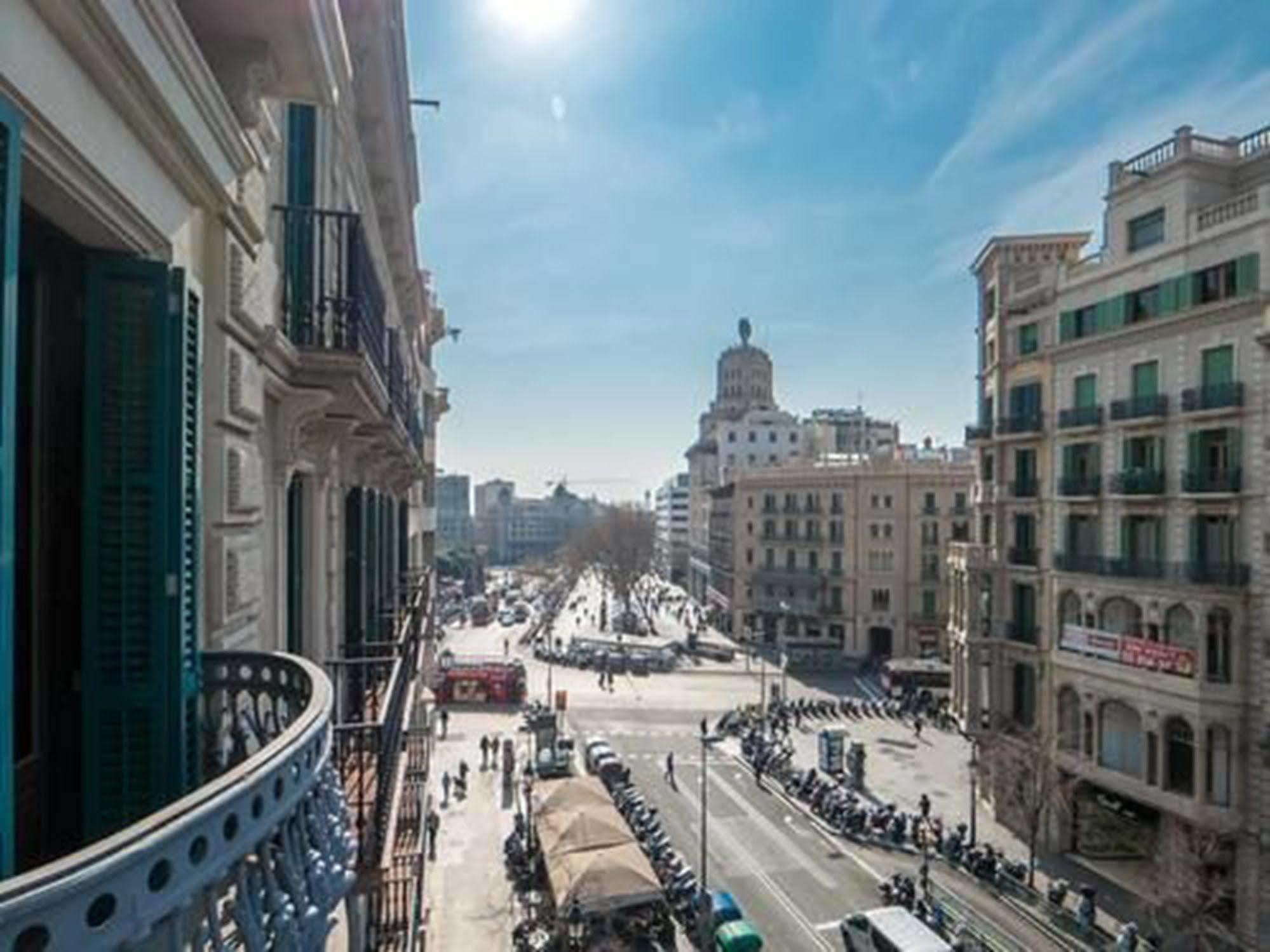Rent Top Apartments Near Plaza De Catalunya บาร์เซโลนา ภายนอก รูปภาพ
